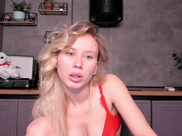 Sunlovv from BongaCams