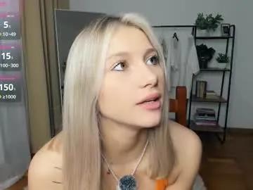 glossybabe_ from Chaturbate