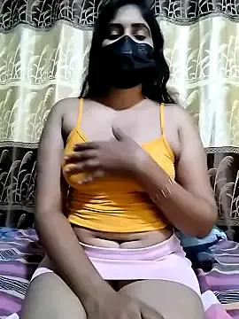 SLZAARA from StripChat is Freechat